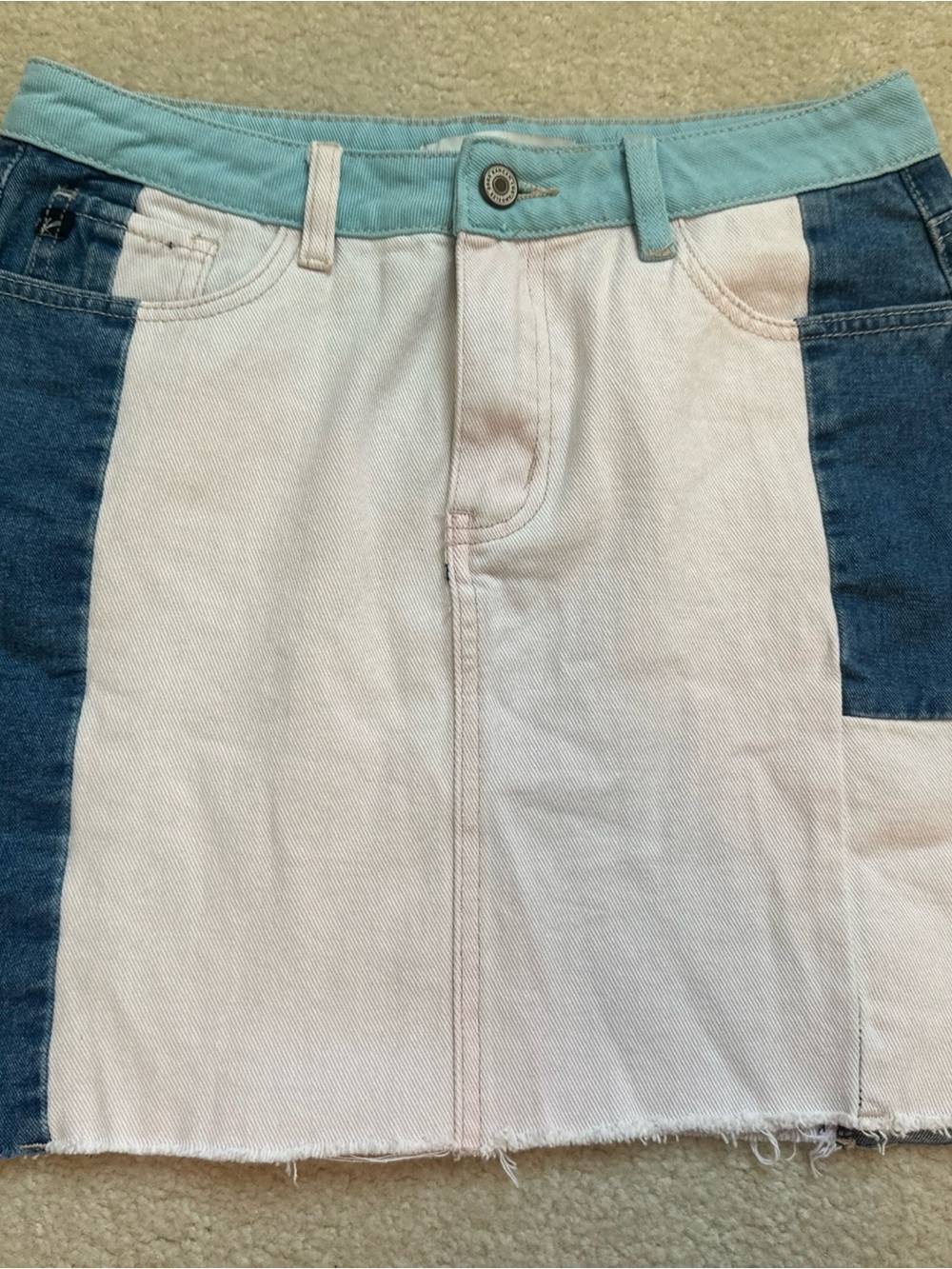 KanCan Light Pink and Blue Colorblock women’s medium skirt zip up
